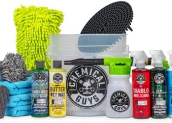 Chemical Guys HOL126 14-Piece Arsenal Builder Car Wash Kit with Foam Gun, Bucket, and (5) 16 oz Car Care Cleaning Chemicals, Gift for Car & Truck Lovers, Dads and DIYers (Works w/Garden Hose)