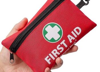 General Medi Mini First Aid Kit, 110 Piece Small First Aid Kit – Includes Emergency Foil Blanket, Scissors for Travel, Home, Office, Vehicle, Camping, Workplace & Outdoor (Red)